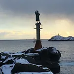 Svinoya, Hyggelig *